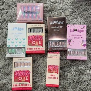 Brand new press on nail bundle